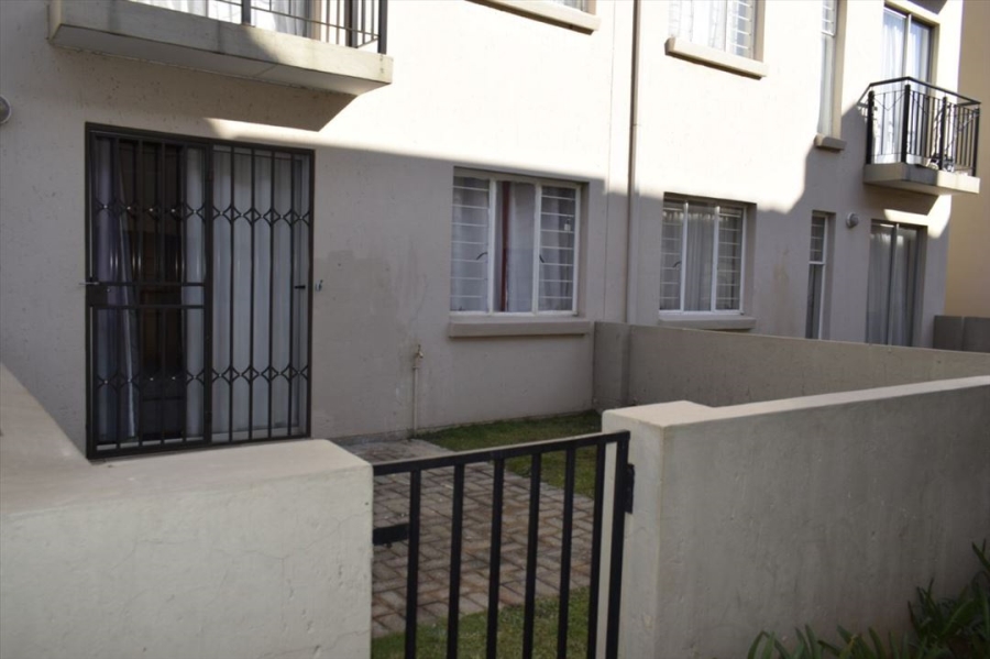 1 Bedroom Property for Sale in Klippoortjie Gauteng