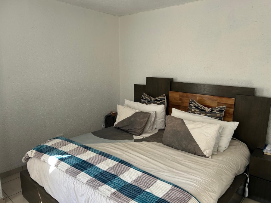 2 Bedroom Property for Sale in Morningside Gauteng