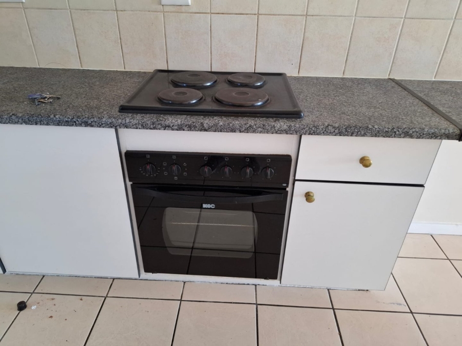 2 Bedroom Property for Sale in Zwartkop Gauteng