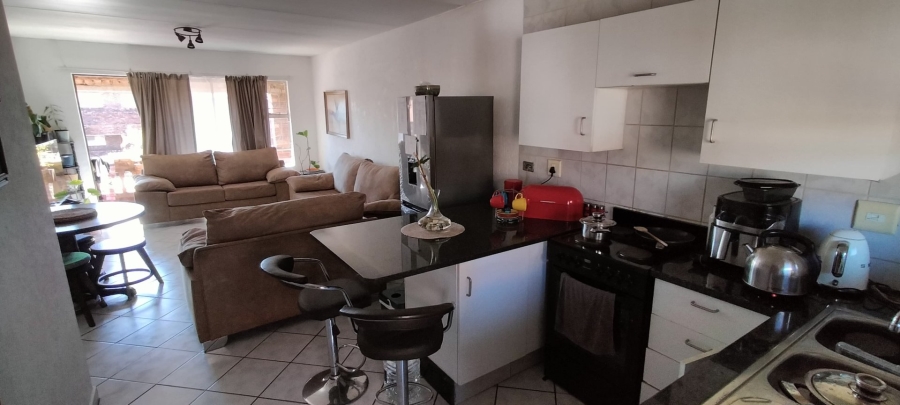 2 Bedroom Property for Sale in Buccleuch Gauteng