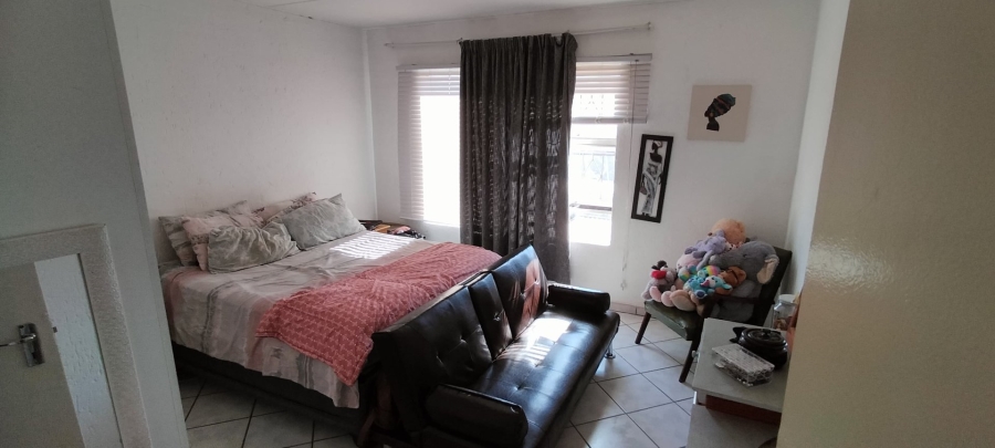 2 Bedroom Property for Sale in Buccleuch Gauteng
