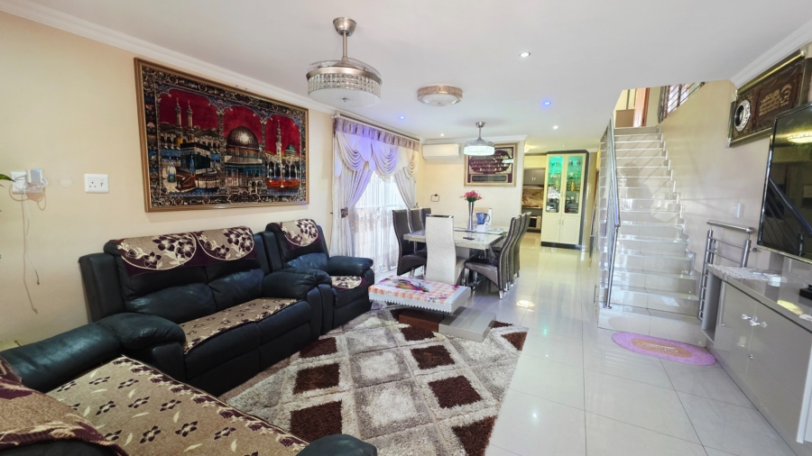 5 Bedroom Property for Sale in Laudium Gauteng