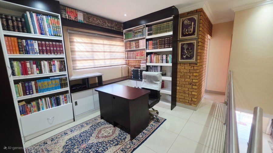 5 Bedroom Property for Sale in Laudium Gauteng