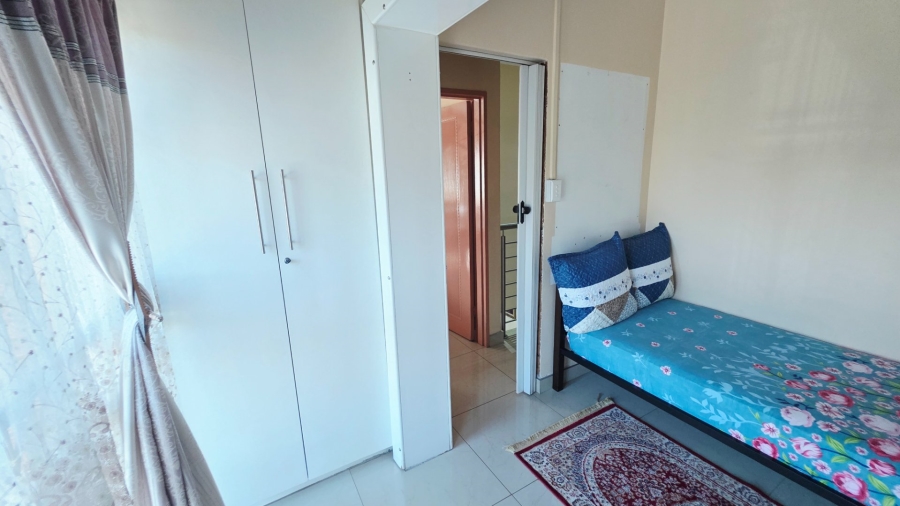 5 Bedroom Property for Sale in Laudium Gauteng