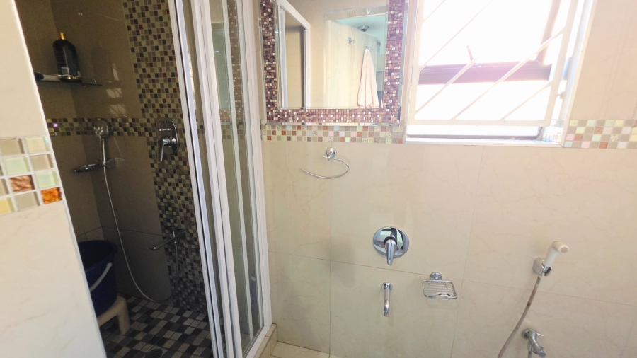 5 Bedroom Property for Sale in Laudium Gauteng