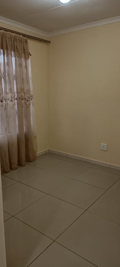 To Let 2 Bedroom Property for Rent in Mahube Valley Gauteng