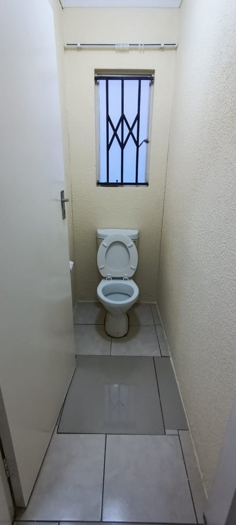 To Let 2 Bedroom Property for Rent in Mahube Valley Gauteng