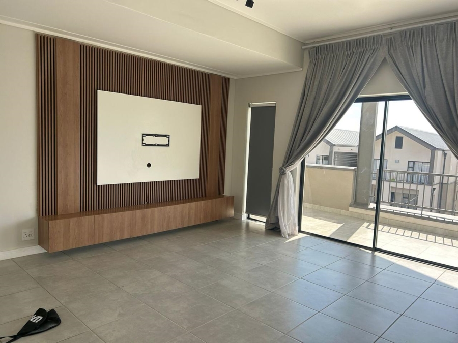 To Let 2 Bedroom Property for Rent in Waterfall Heights Gauteng