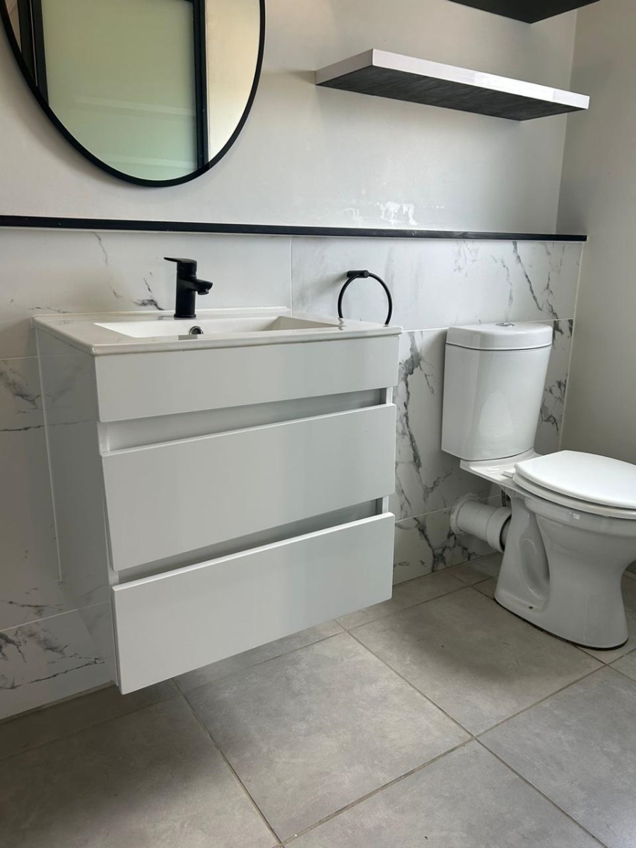 To Let 2 Bedroom Property for Rent in Waterfall Heights Gauteng