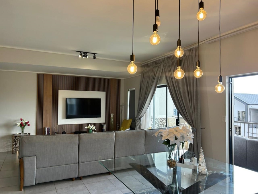 To Let 2 Bedroom Property for Rent in Waterfall Heights Gauteng