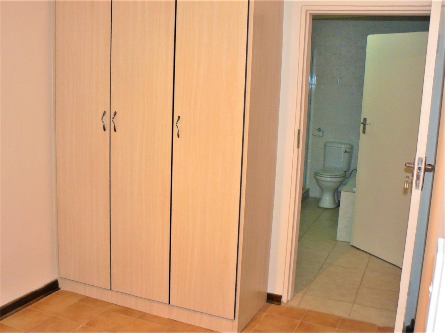 To Let 2 Bedroom Property for Rent in Waterkloof Ridge Gauteng