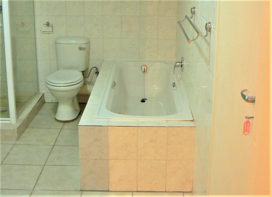 To Let 2 Bedroom Property for Rent in Waterkloof Ridge Gauteng