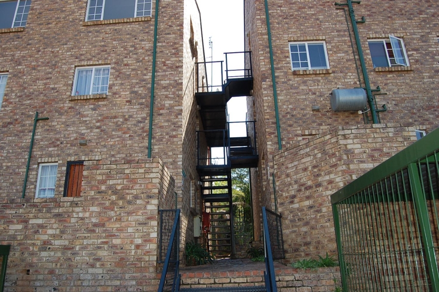 1 Bedroom Property for Sale in Wonderboom South Gauteng