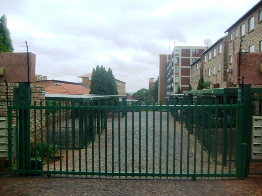 1 Bedroom Property for Sale in Wonderboom South Gauteng