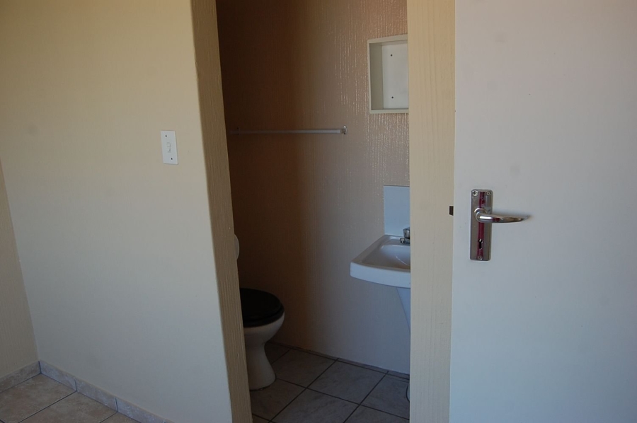 1 Bedroom Property for Sale in Wonderboom South Gauteng
