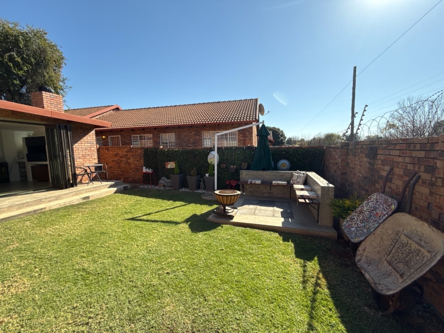 2 Bedroom Property for Sale in Highveld Gauteng