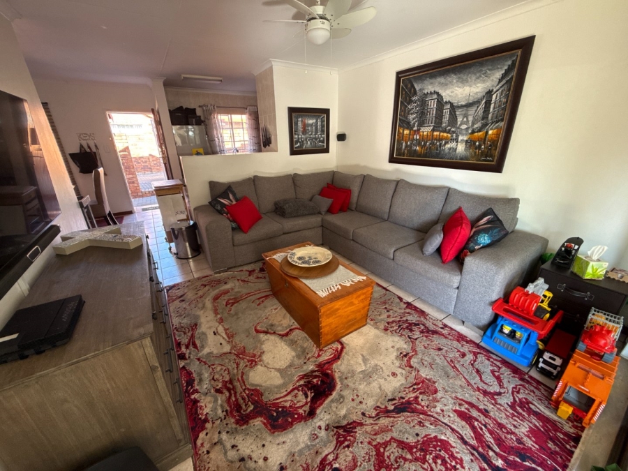 2 Bedroom Property for Sale in Highveld Gauteng