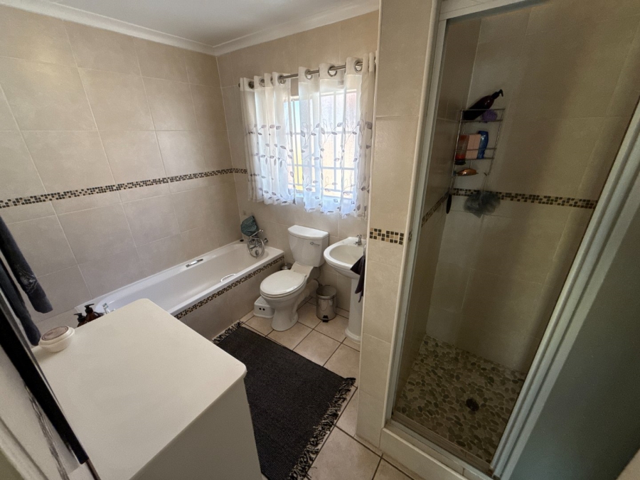 2 Bedroom Property for Sale in Highveld Gauteng