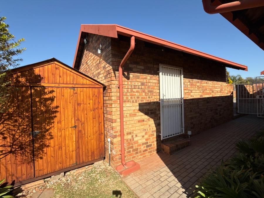 2 Bedroom Property for Sale in Highveld Gauteng