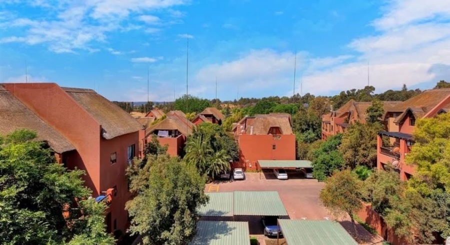 To Let 2 Bedroom Property for Rent in Magaliessig Gauteng