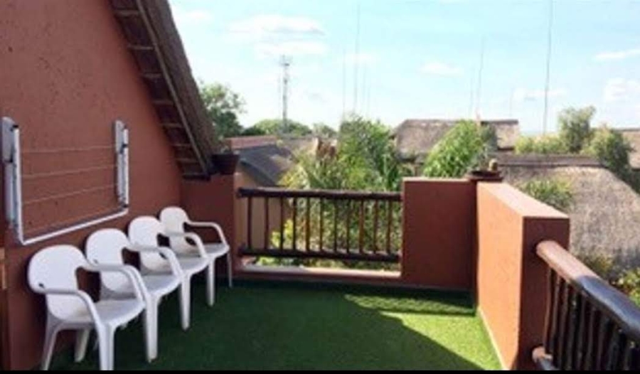 To Let 2 Bedroom Property for Rent in Magaliessig Gauteng