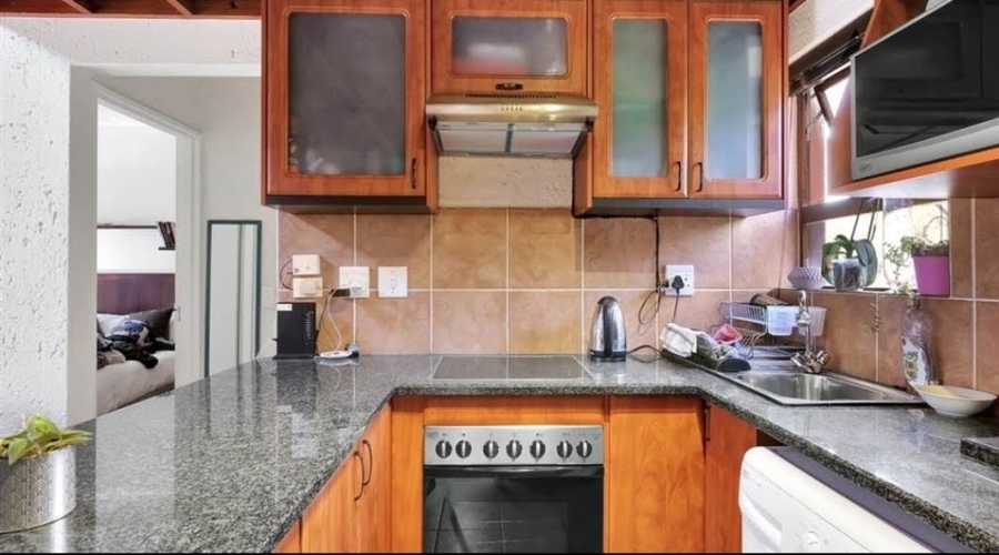 To Let 2 Bedroom Property for Rent in Magaliessig Gauteng
