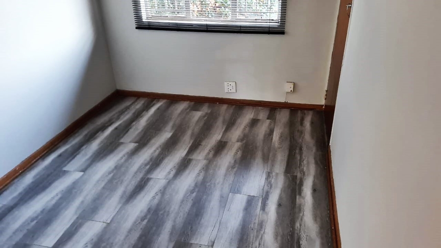 To Let 2 Bedroom Property for Rent in Pierre Van Ryneveld Gauteng