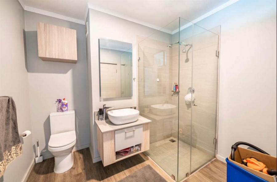 To Let 2 Bedroom Property for Rent in Rosebank Gauteng