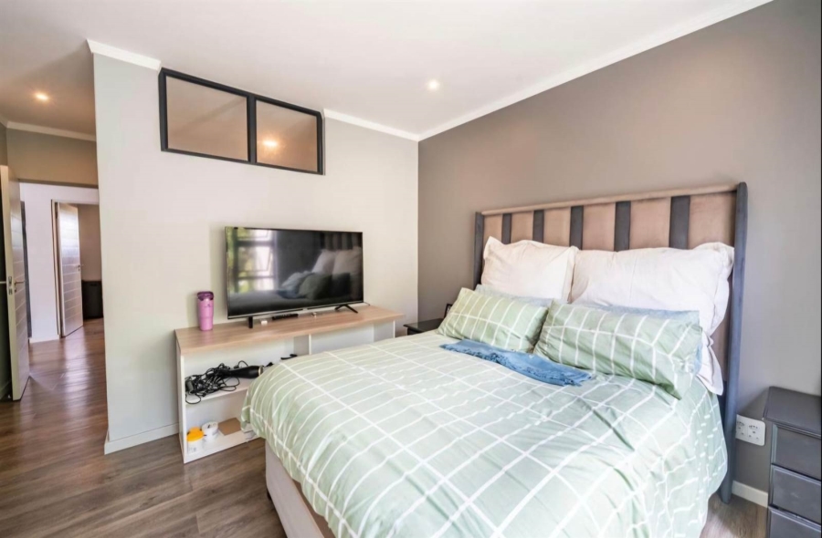 To Let 2 Bedroom Property for Rent in Rosebank Gauteng