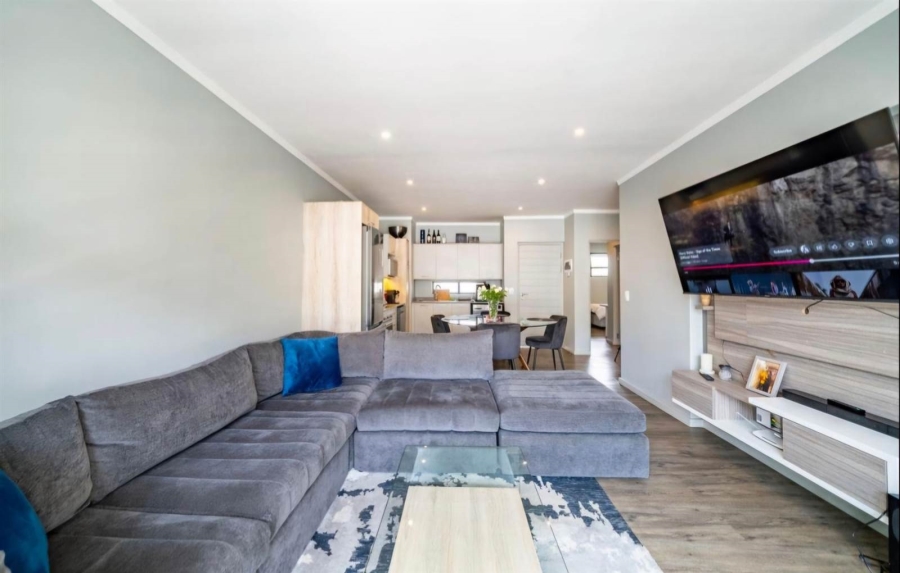 To Let 2 Bedroom Property for Rent in Rosebank Gauteng