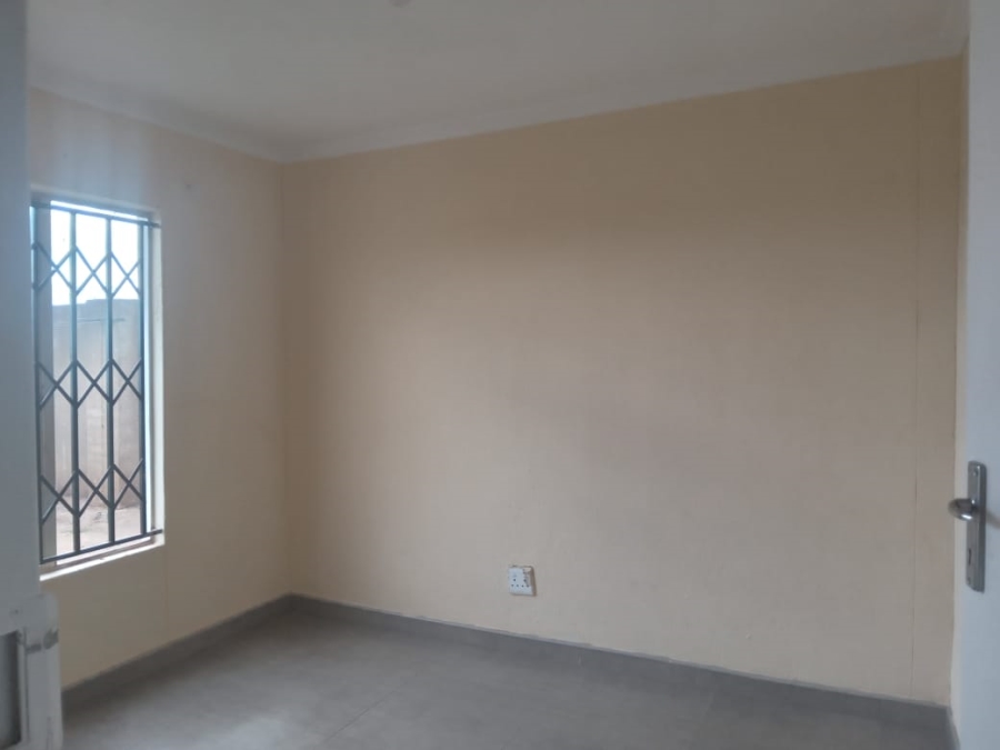 2 Bedroom Property for Sale in Savanna City Gauteng