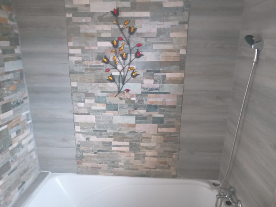 2 Bedroom Property for Sale in Savanna City Gauteng