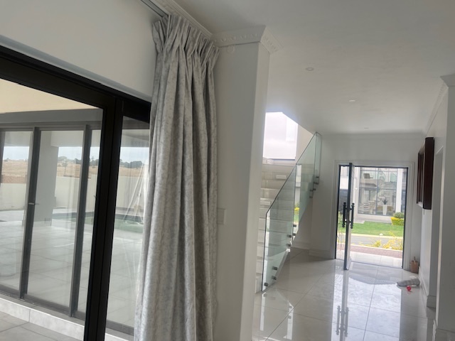 To Let 5 Bedroom Property for Rent in Blue Valley Golf Estate Gauteng