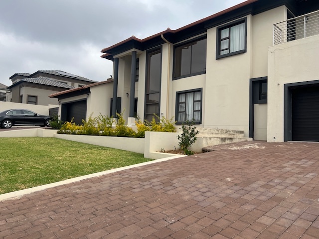 To Let 5 Bedroom Property for Rent in Blue Valley Golf Estate Gauteng