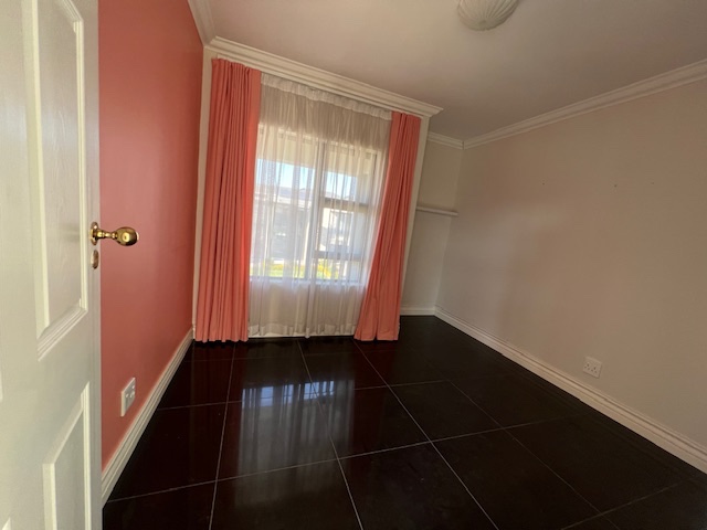 To Let 5 Bedroom Property for Rent in Blue Valley Golf Estate Gauteng