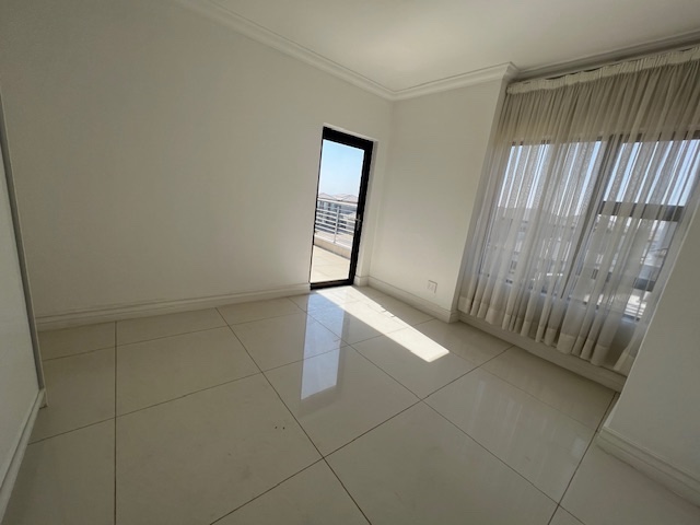 To Let 5 Bedroom Property for Rent in Blue Valley Golf Estate Gauteng