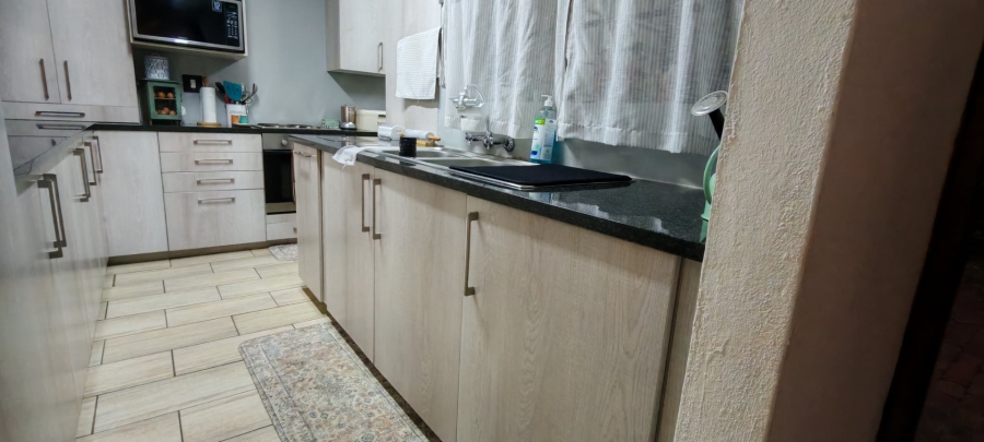 3 Bedroom Property for Sale in Hennopspark Gauteng