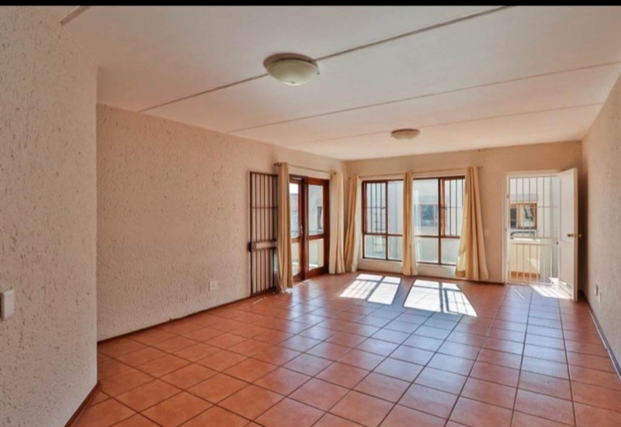 To Let 2 Bedroom Property for Rent in Magaliessig Gauteng