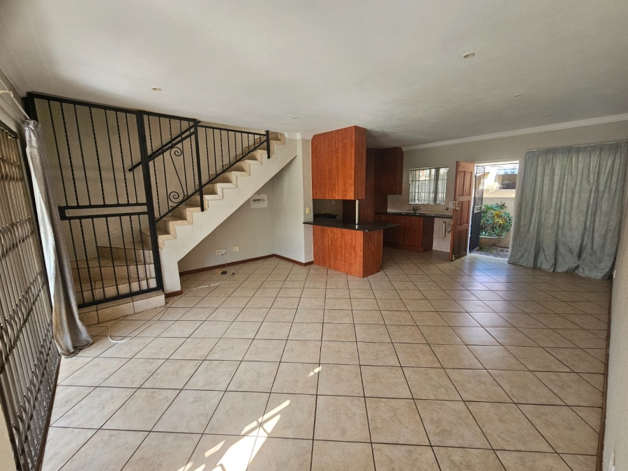 3 Bedroom Property for Sale in Annlin Gauteng