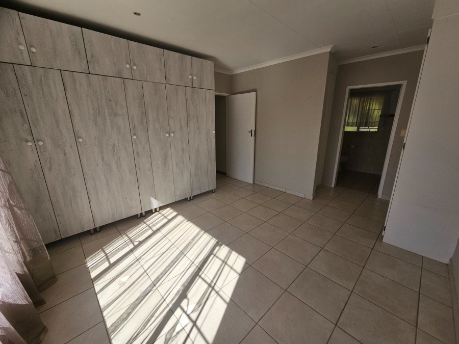 3 Bedroom Property for Sale in Annlin Gauteng