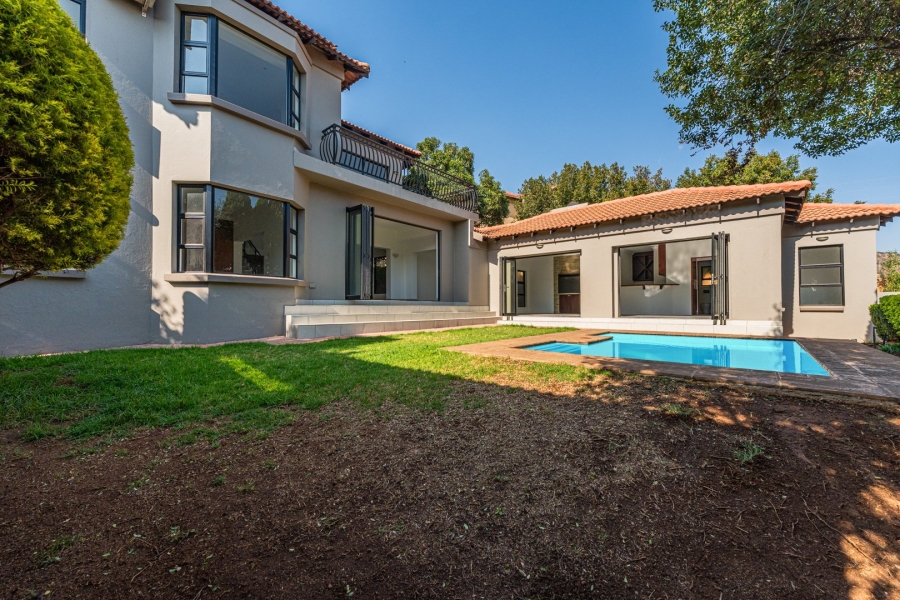 4 Bedroom Property for Sale in Pinehaven Gauteng