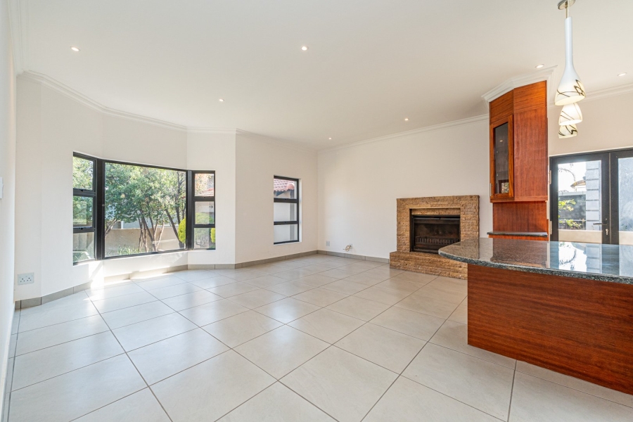 4 Bedroom Property for Sale in Pinehaven Gauteng
