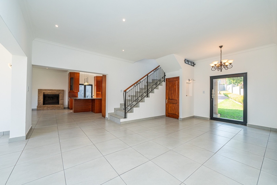 4 Bedroom Property for Sale in Pinehaven Gauteng