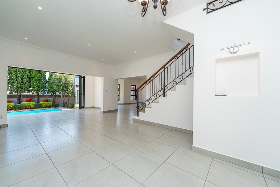 4 Bedroom Property for Sale in Pinehaven Gauteng