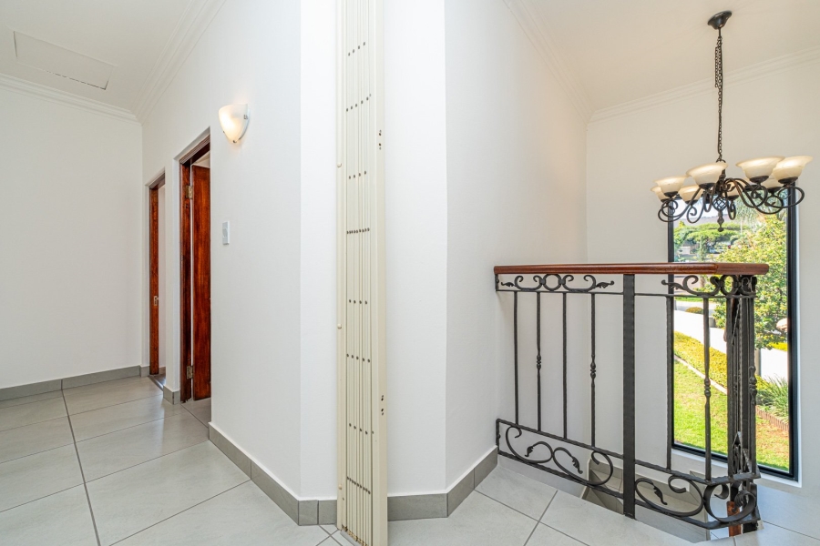 4 Bedroom Property for Sale in Pinehaven Gauteng