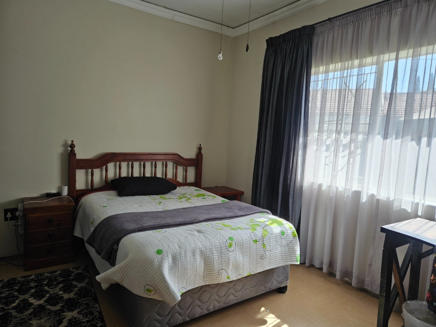 3 Bedroom Property for Sale in Crystal Park Gauteng