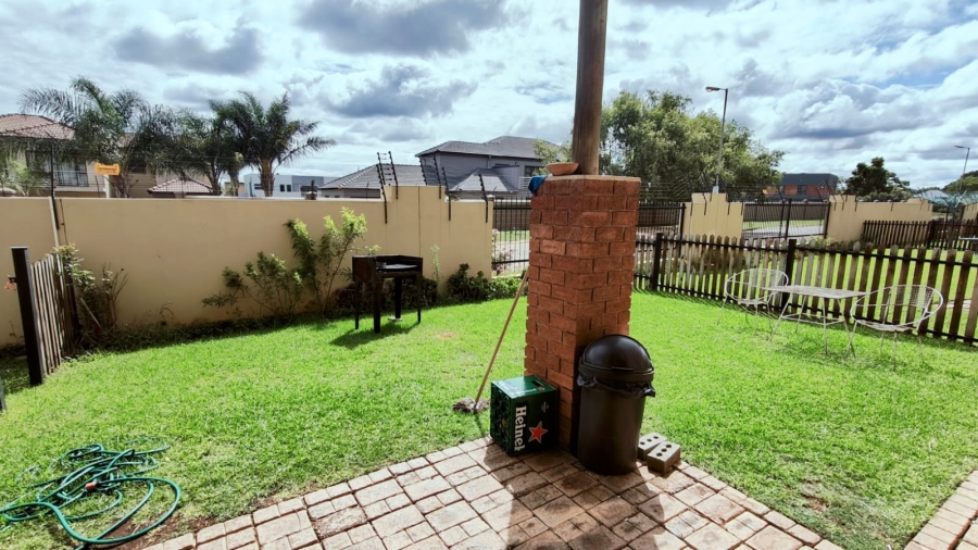 2 Bedroom Property for Sale in Montana Tuine Gauteng