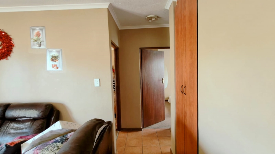 2 Bedroom Property for Sale in Montana Tuine Gauteng