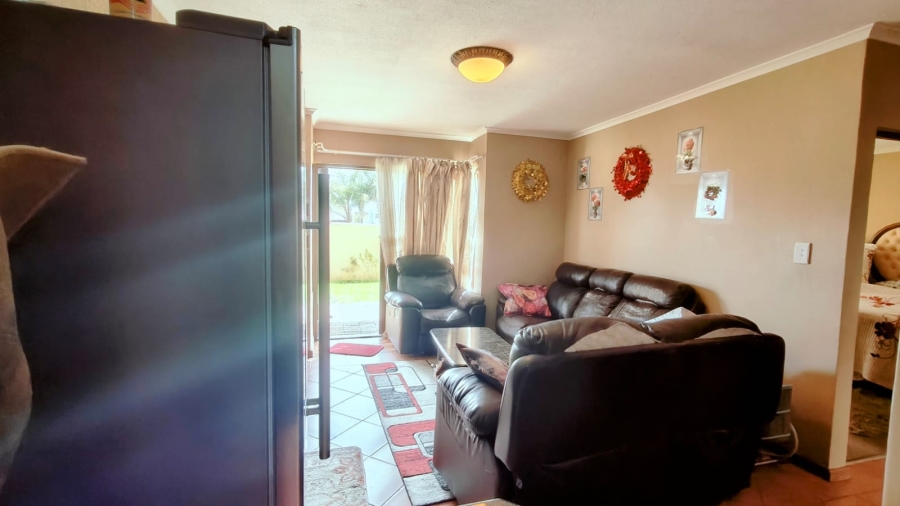 2 Bedroom Property for Sale in Montana Tuine Gauteng