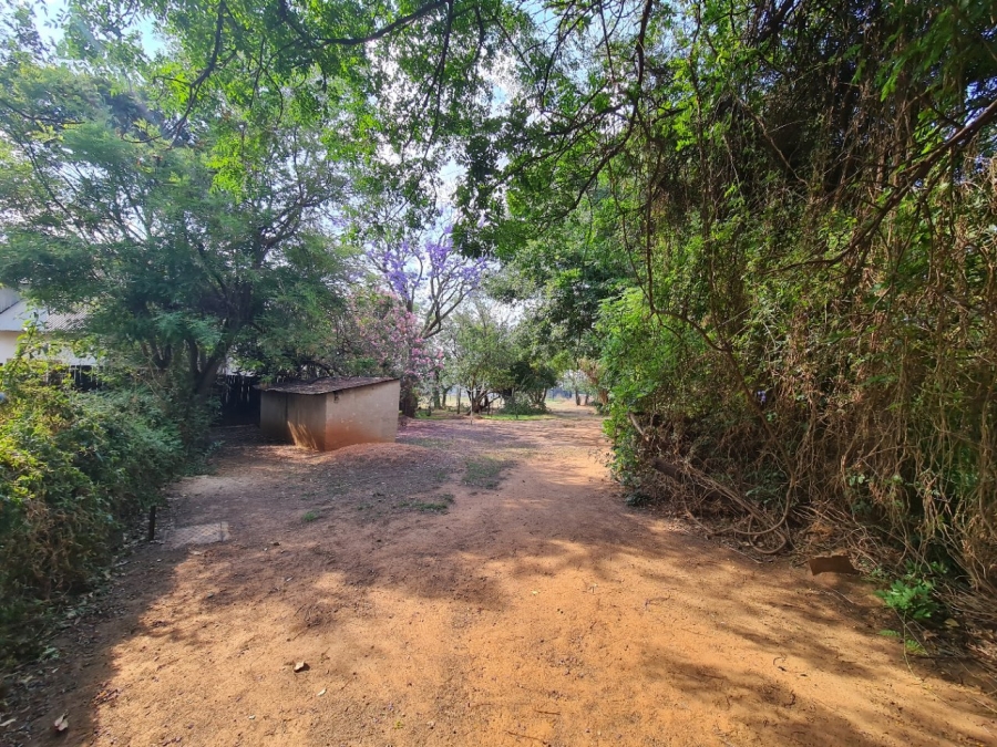 11 Bedroom Property for Sale in Mnandi Gauteng